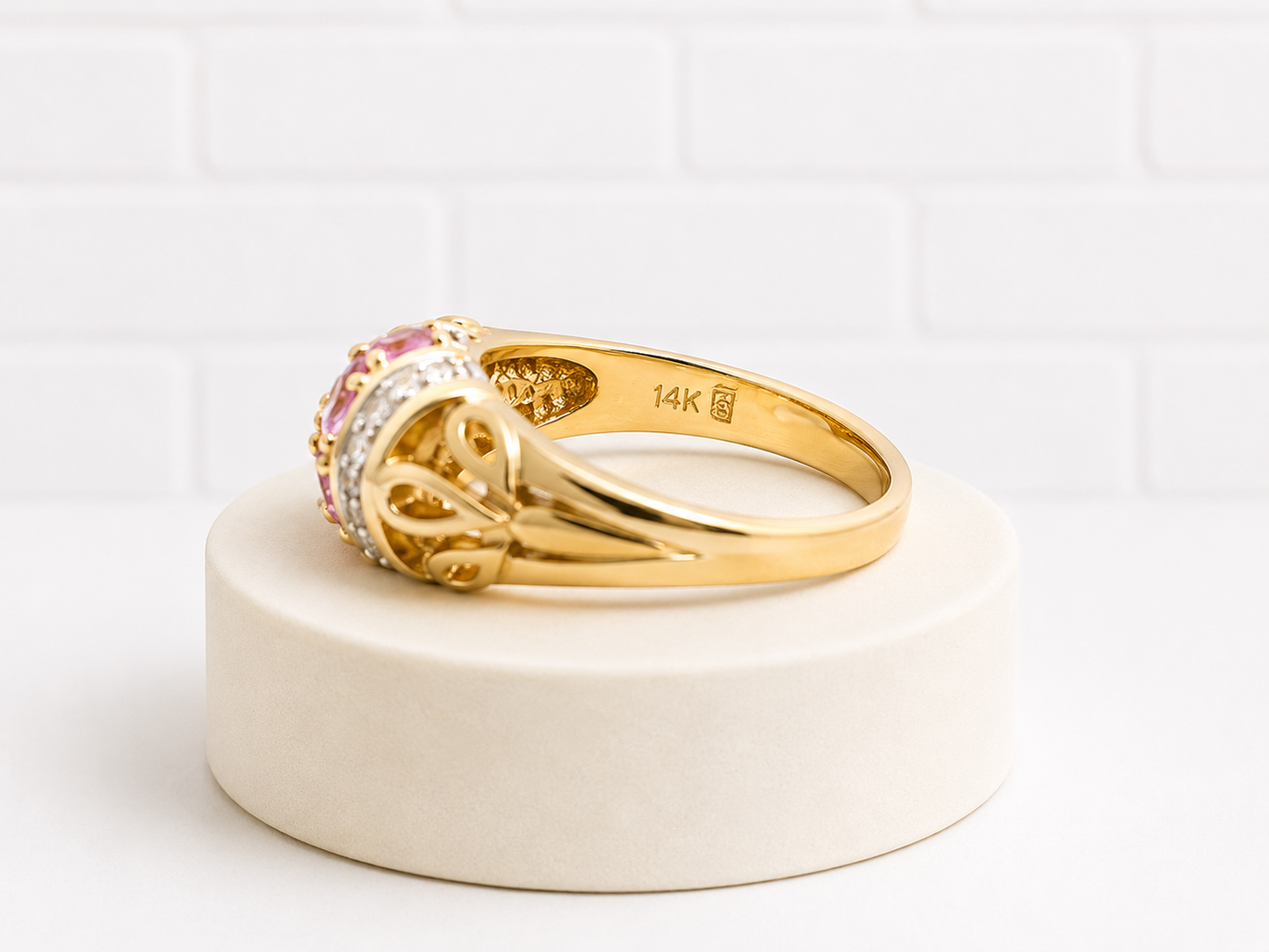 14K Gold Pink Sapphire & Diamond Ring — Size 6