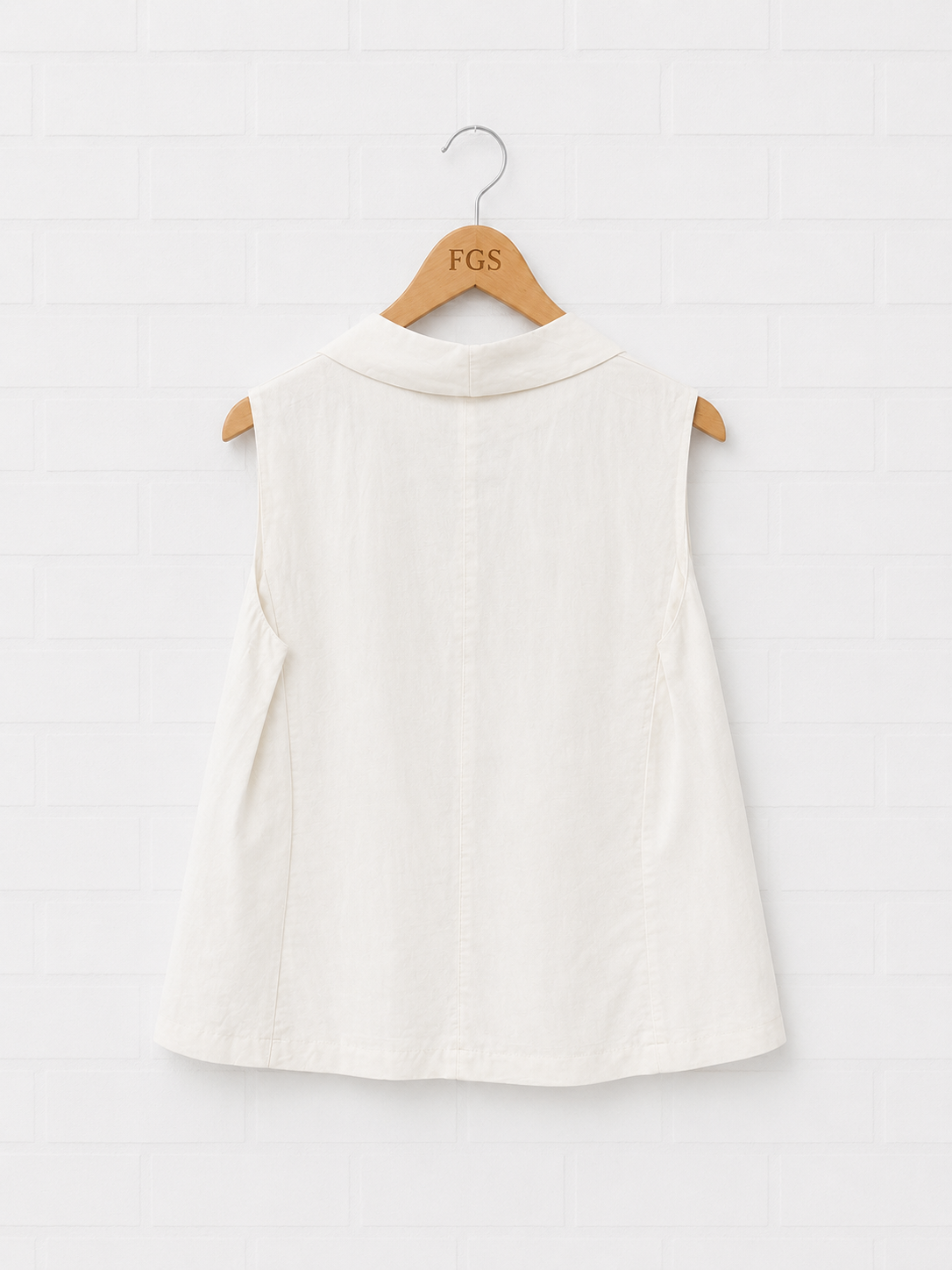 European Culture Lily White Gilet- S