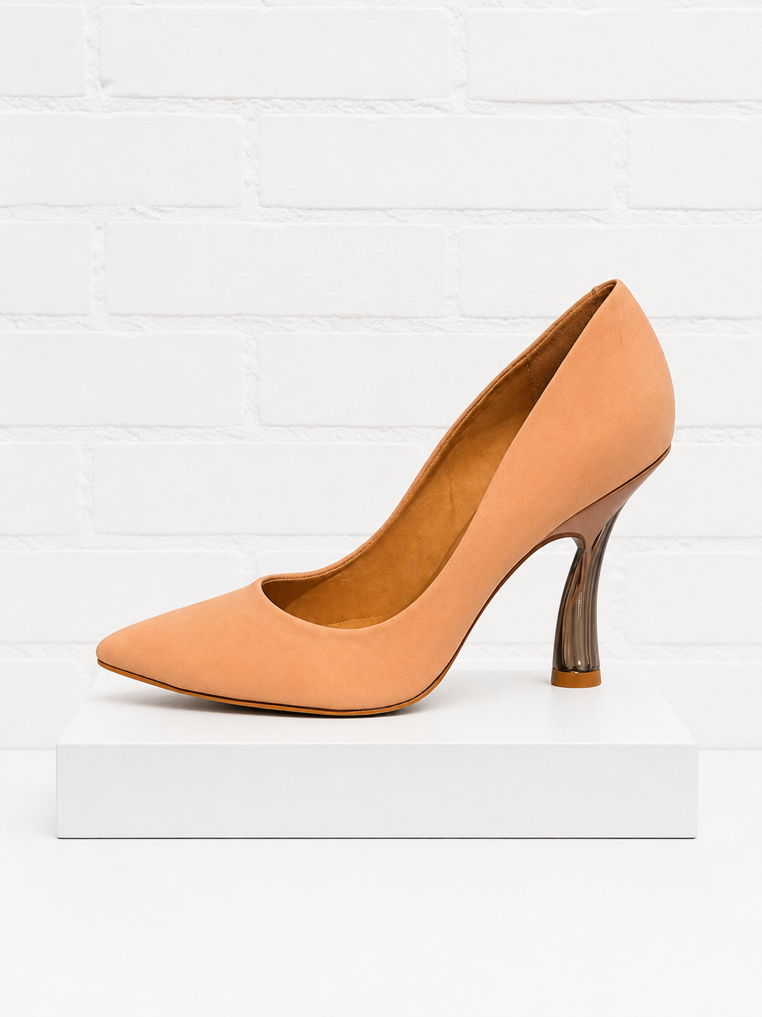 Carrano Nude Pointed-Toe Pumps-7