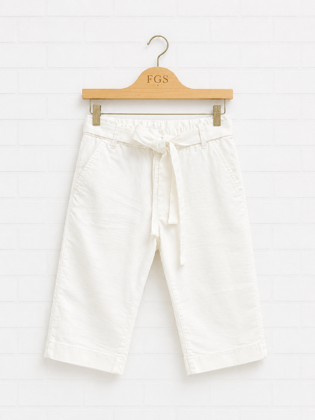 Bevy Flog Dafna Bermuda Shorts- White -24