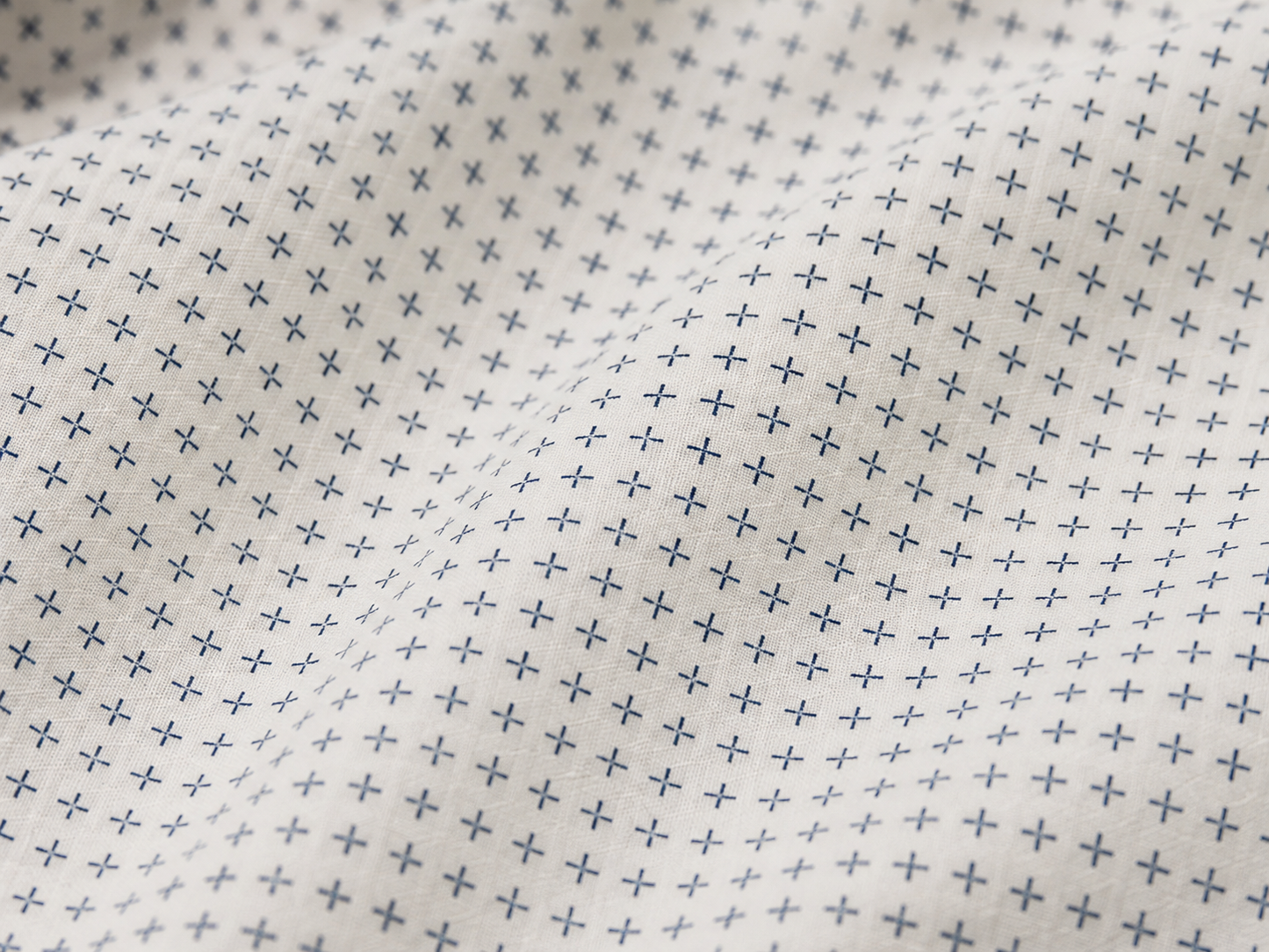 Mizzen & Main Leeward White Plus Print- XL Classic
