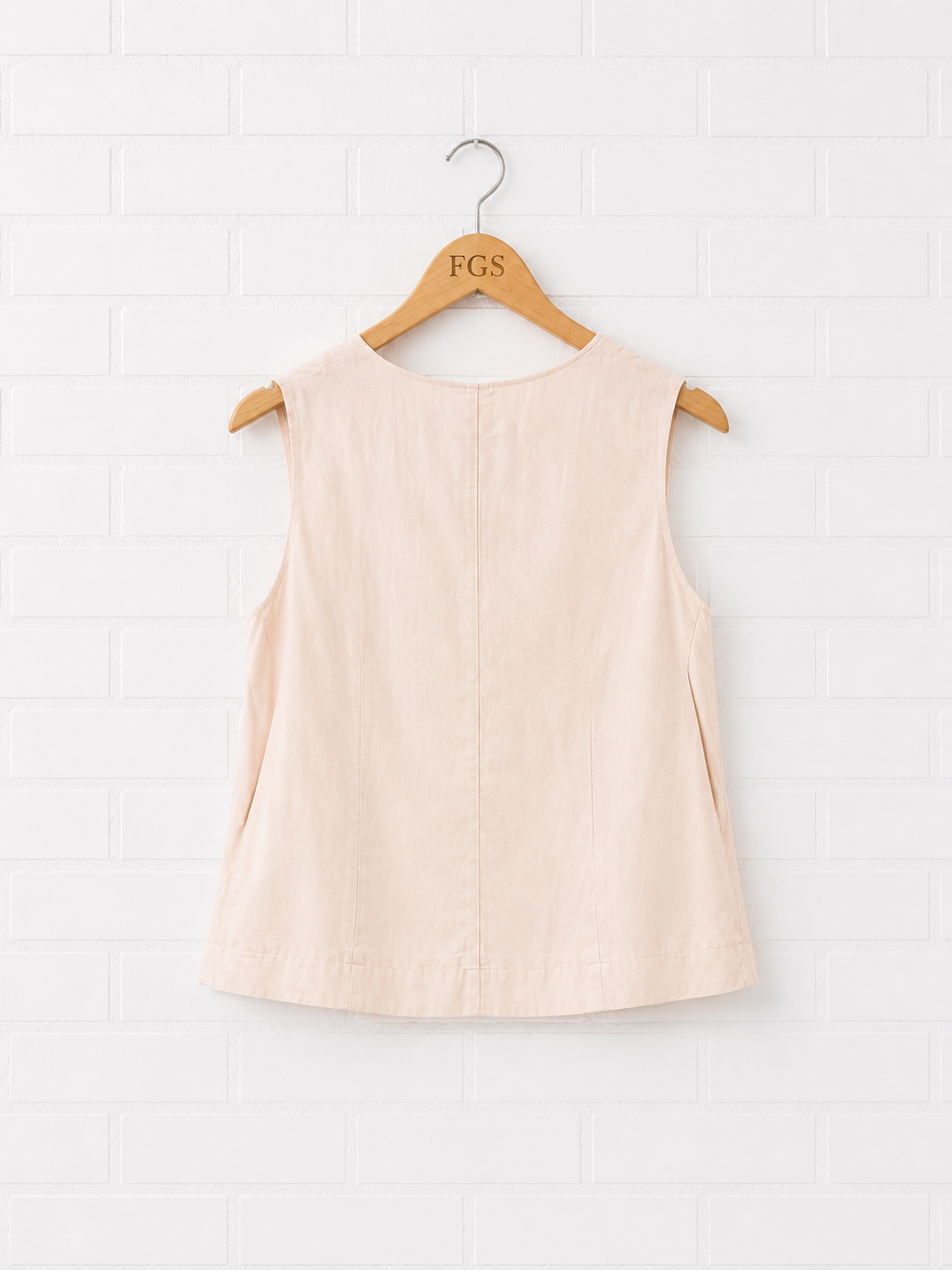 European Culture Women's Gilet- L