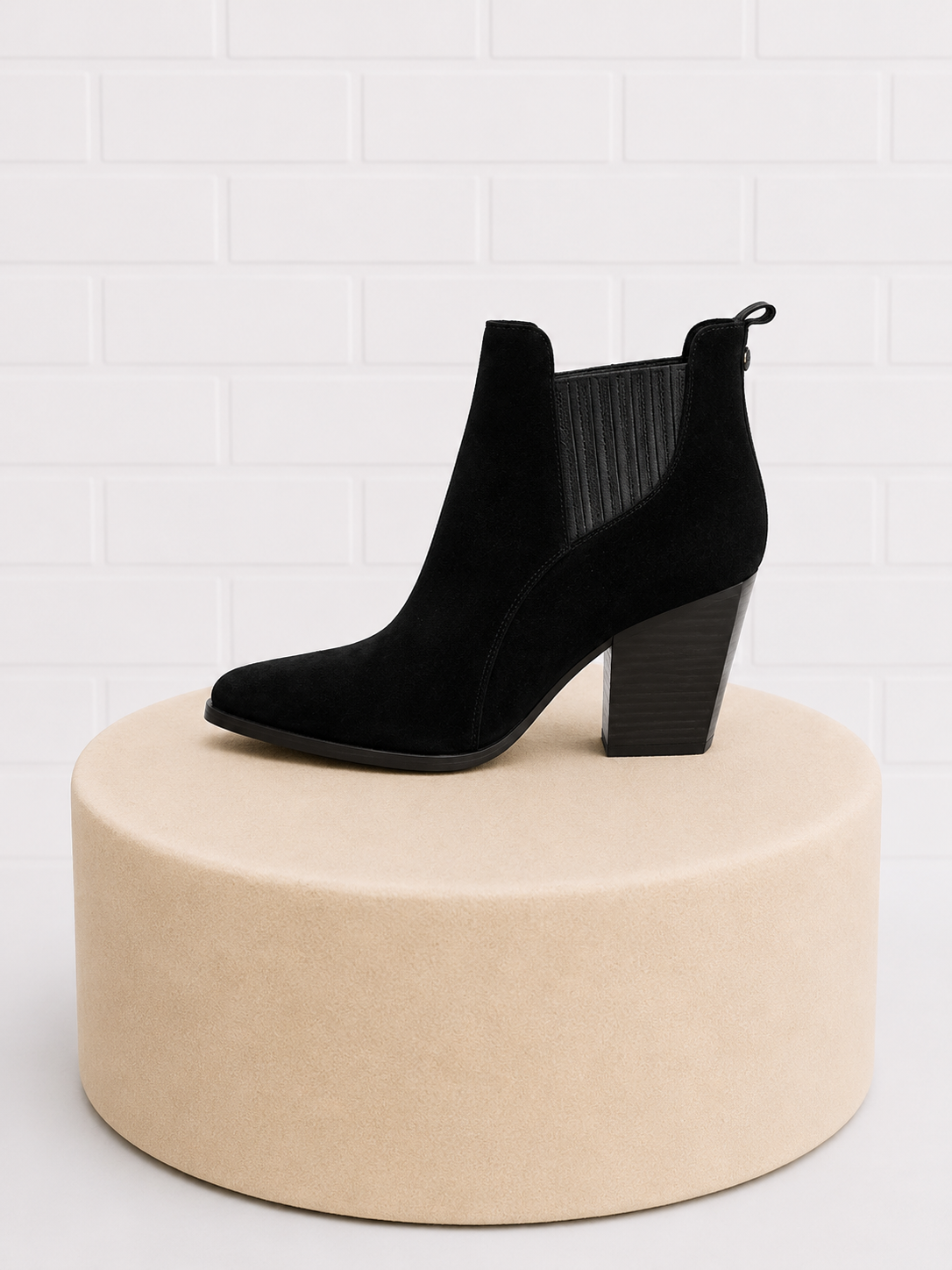 Donald Pilner Vale Black Suede Pull On Boots- 8.5