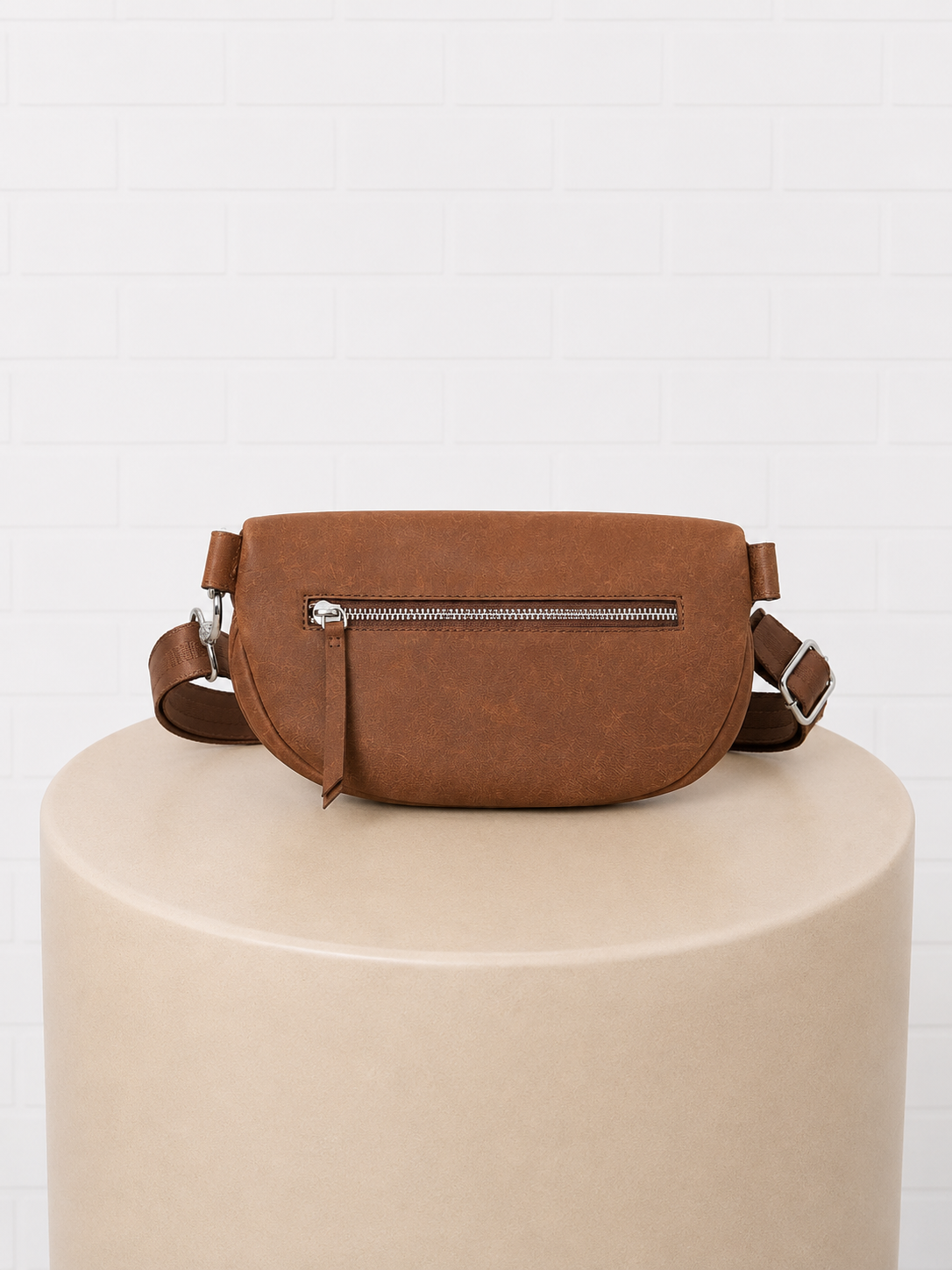 Momo Designs Light Brown Leather Fanny Pack