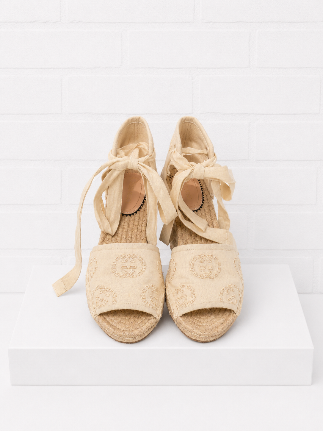 Gucci Damita Broderie Anglaise Canvas Espadrille Wedges -Ivory- 38.5