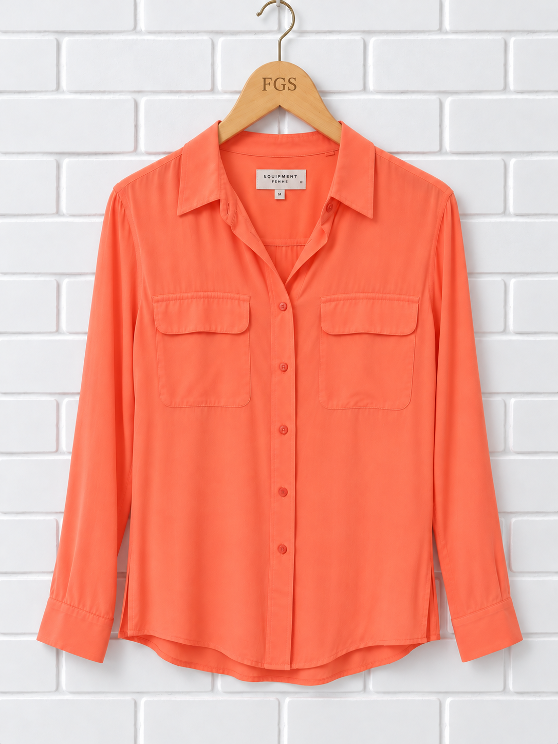 Equipment Femme Slim Signature 100% Silk Shirt- M